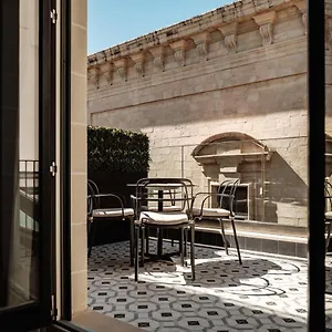 https://the-cumberland.hotelssaintjulians.com